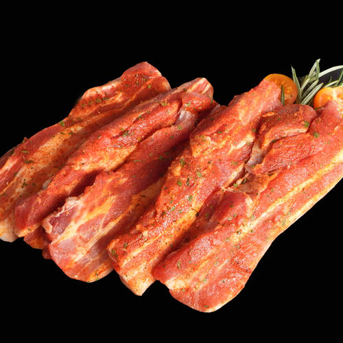 Le porc et BBQ bio : Poitrine porc marinée 4 tranches 500g