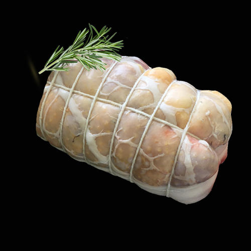 Un beau et bon rôti de pintade <br>garni d'une farce de volaille.